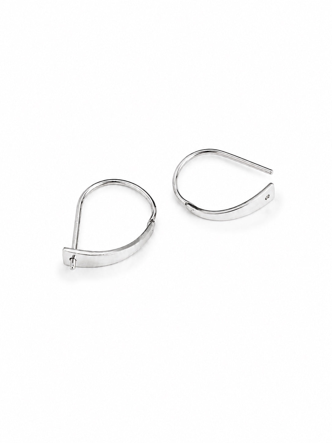 LOOP HOOK EARRINGS